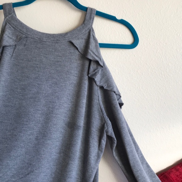 ⭐️⭐️Cold Shoulder Knit Top Express One Eleven Size XS - Picture 15 of 16